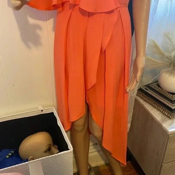 Elliatt coral asymmetrical wrap dress size M - Picture 8 of 16